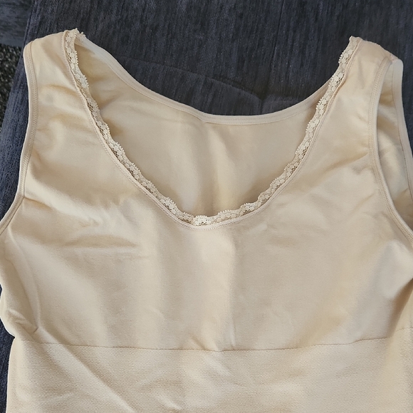Real Shapewear Tank Top Medium Beige Tan - Picture 16 of 17